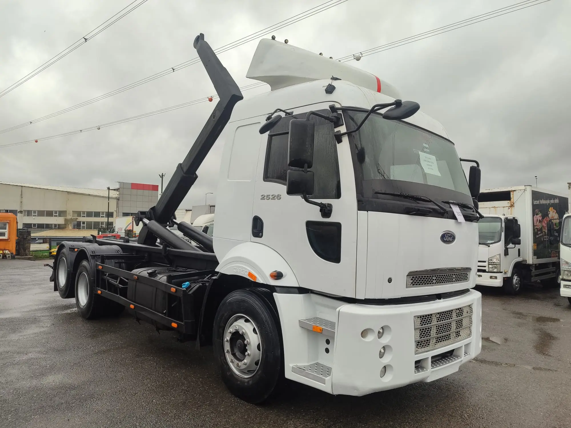 Cargo 2526 Kancalı Sistem