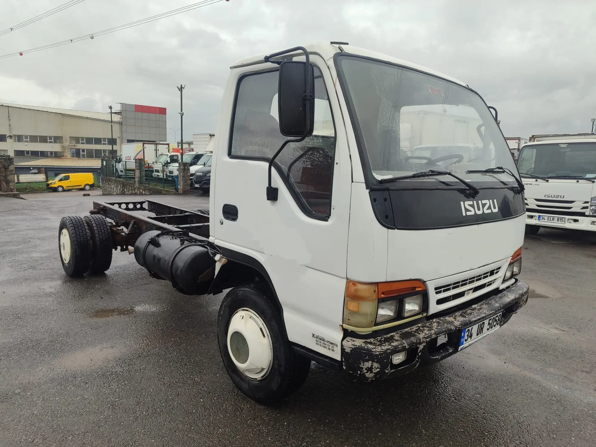 Isuzu NQR / Kamyon