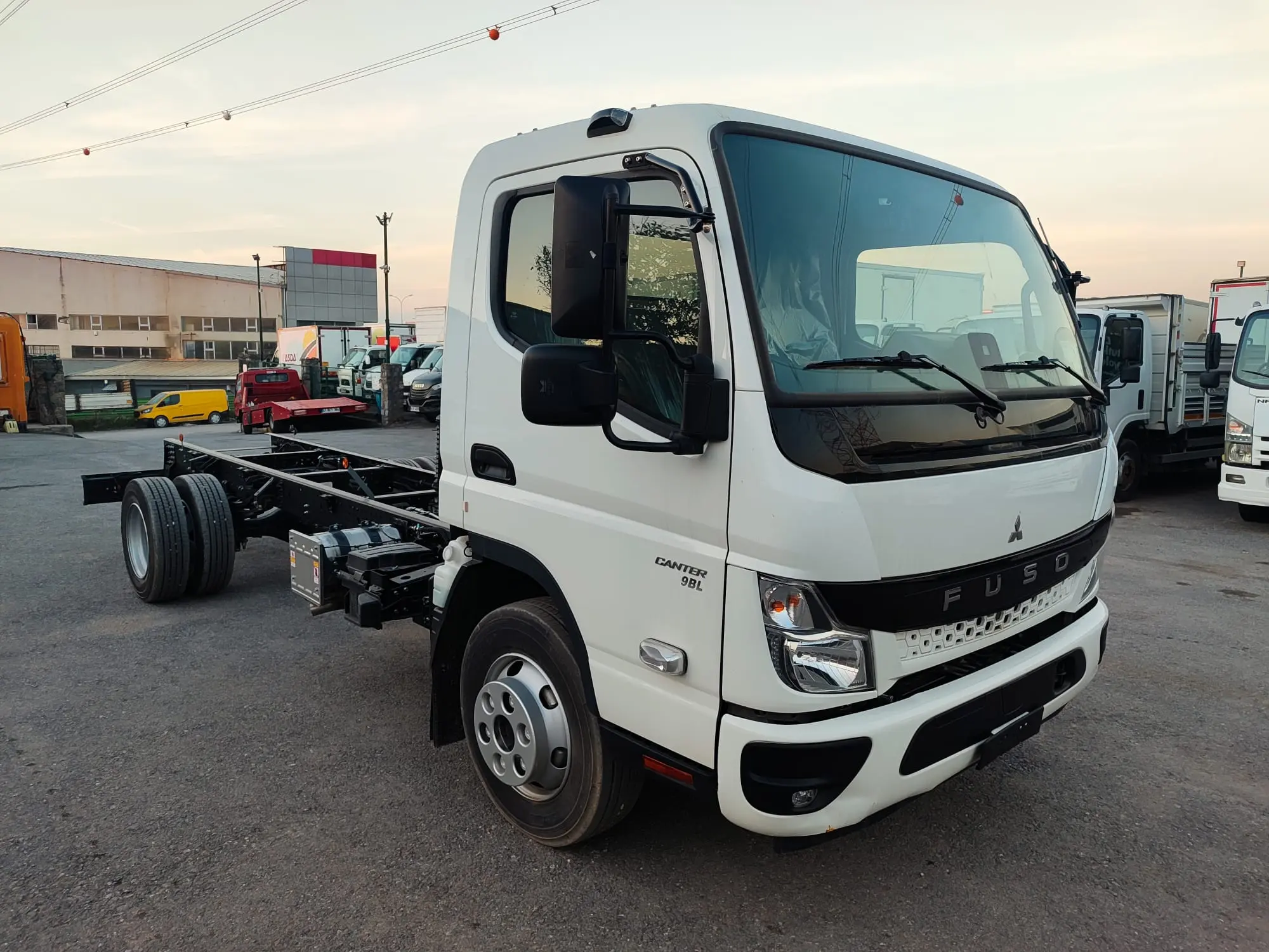 Canter 9BL Uzun Şase Kamyon