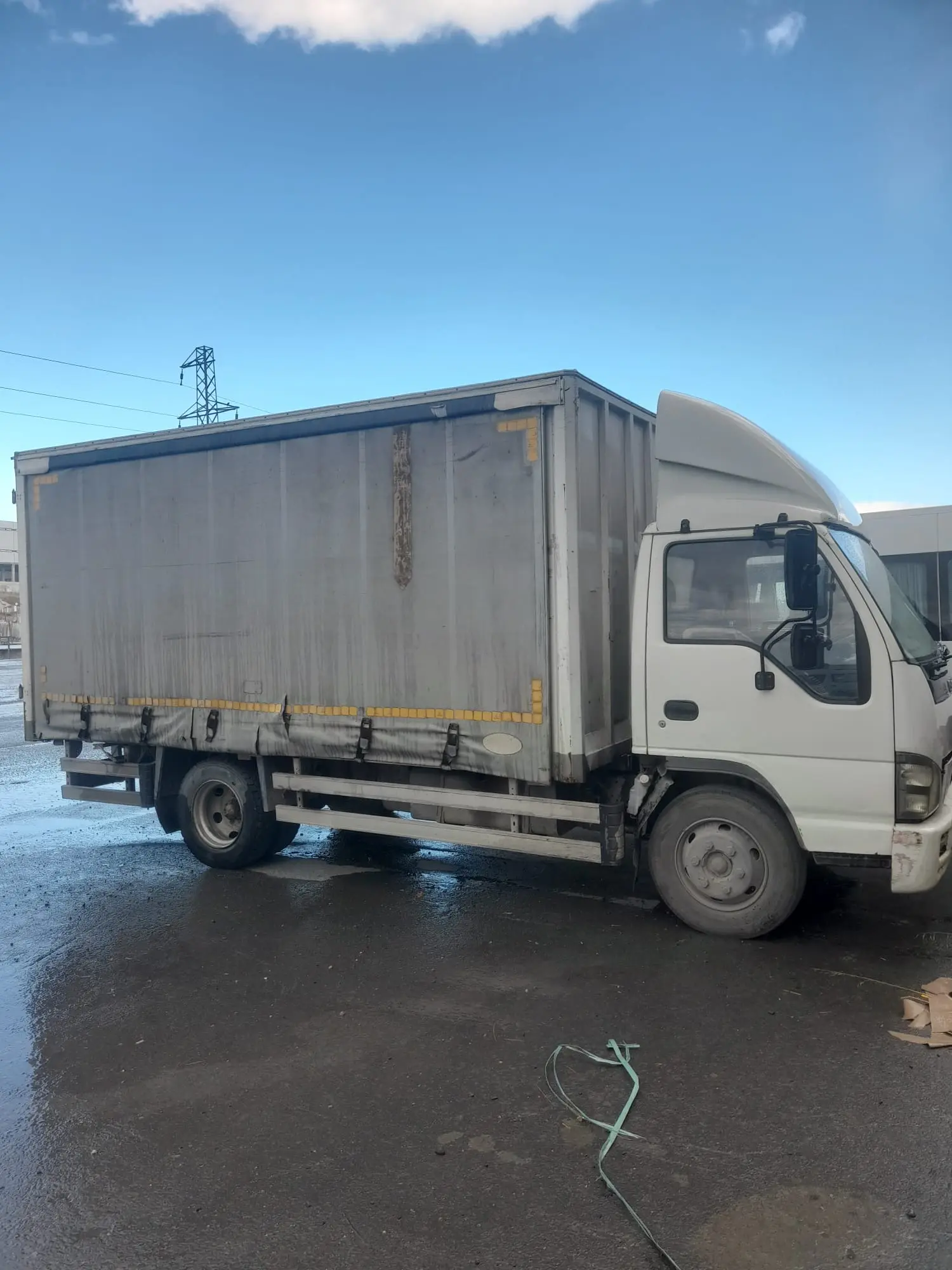 Isuzu Npr / Kamyon