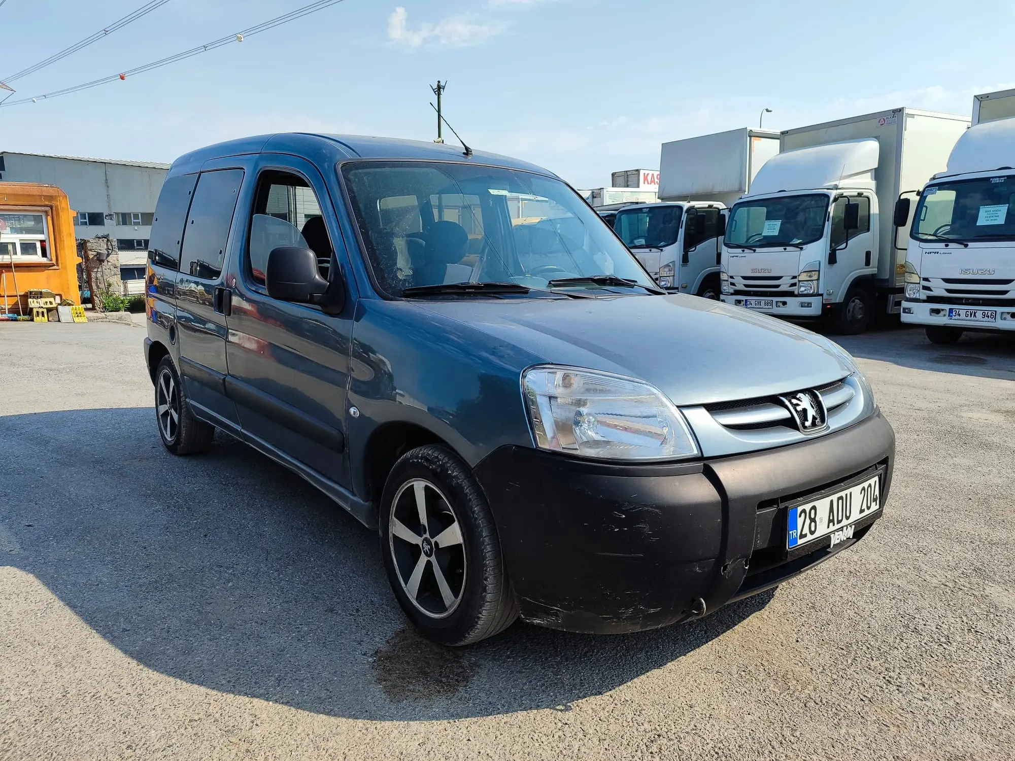 Peugeot Partner 1.9 D / Camlıvan
