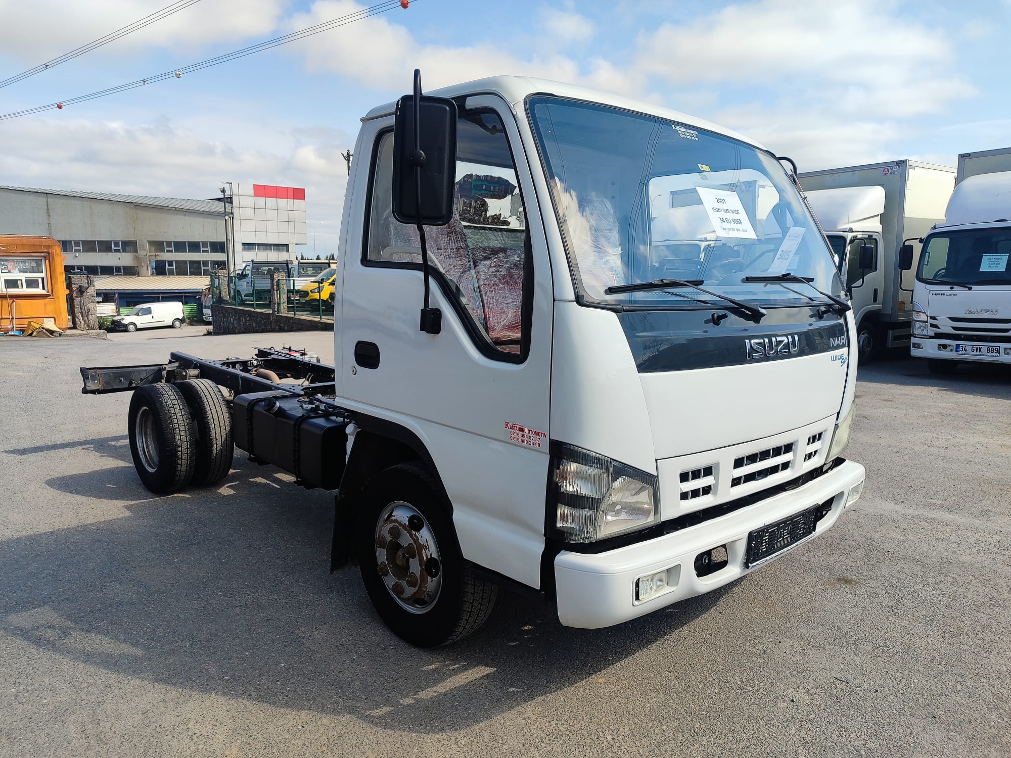 Isuzu Nkr Wİde / Kamyonet