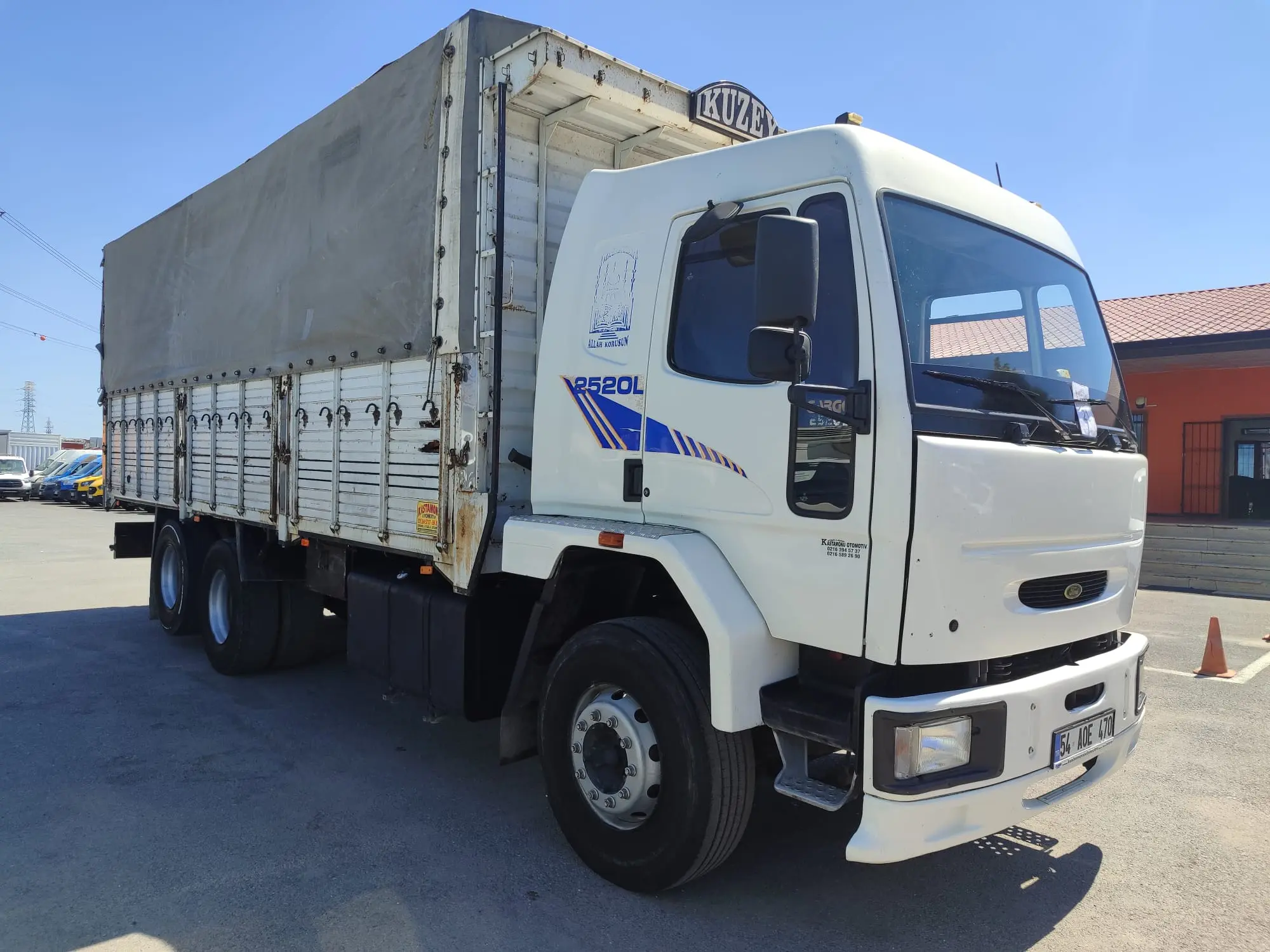 Cargo 2520 L / Kamyon