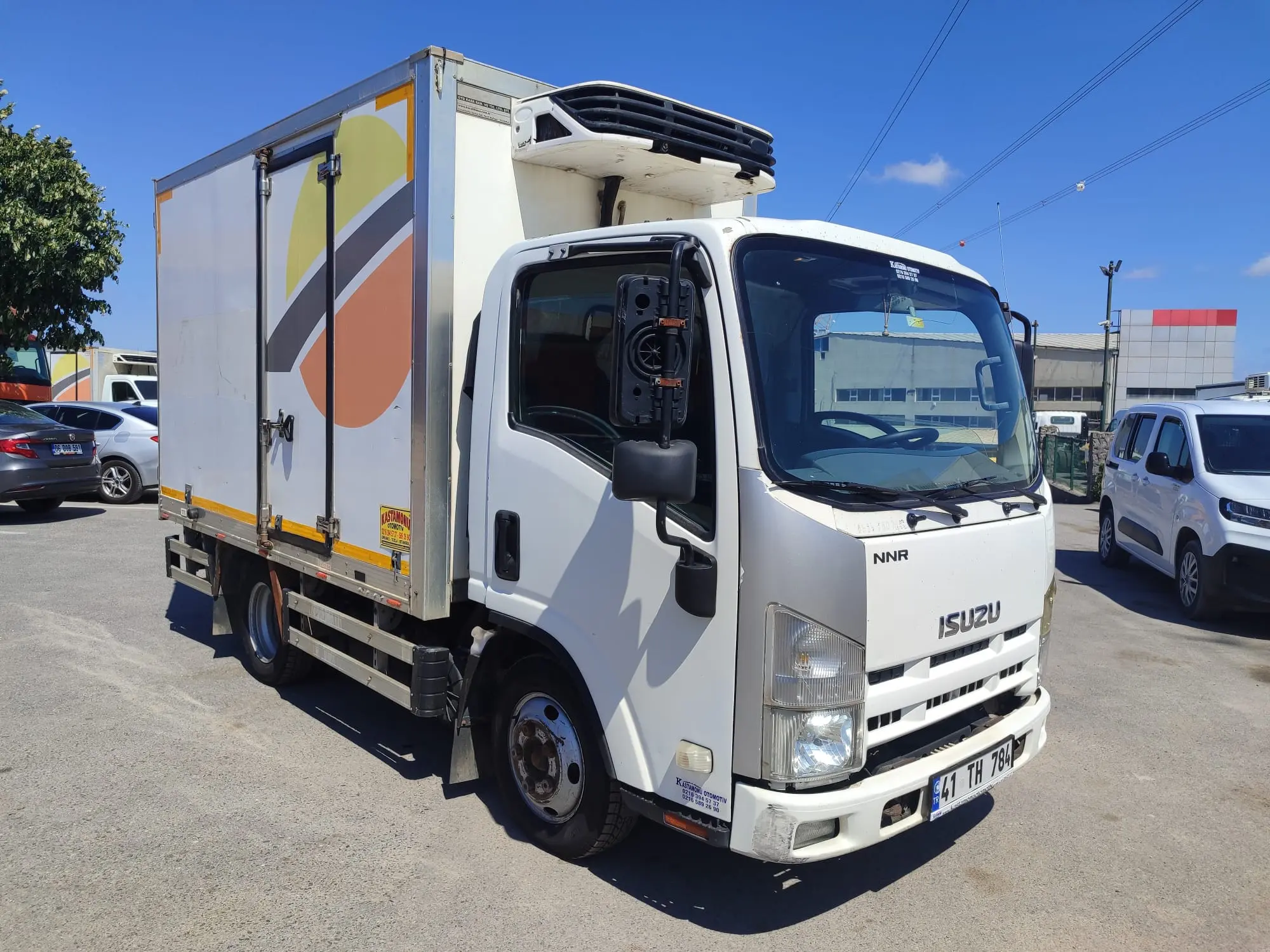 Isuzu NLR / Kamyonet