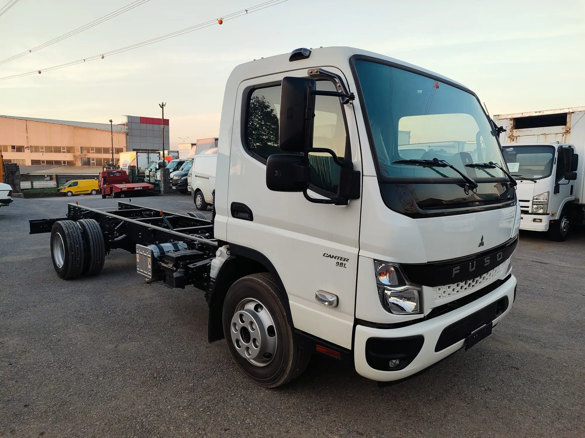Canter 9BL Uzun Şase Kamyon